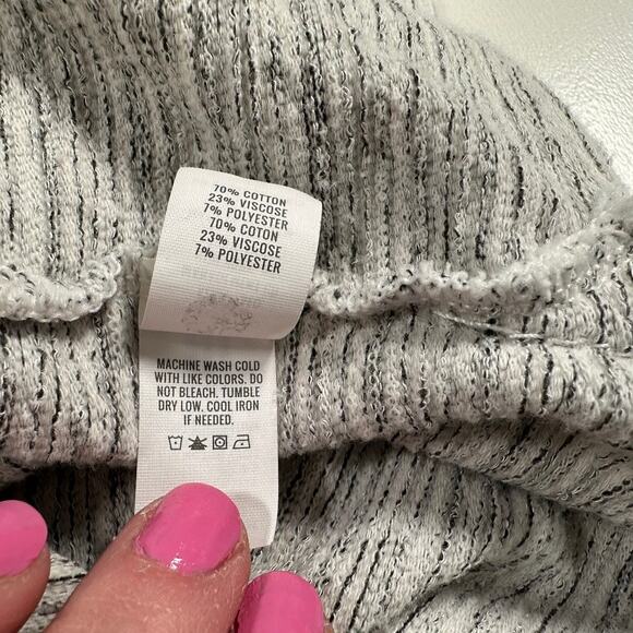 Aerie Women's Gray and Black Print Long Sleeve Light Sweatshirt Size XL - Picture 9 of 9